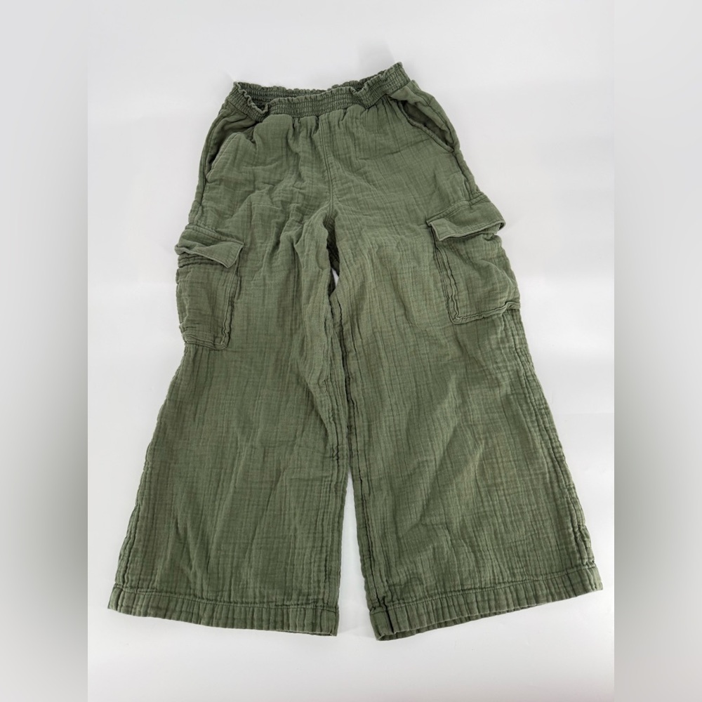 Old Navy Olive Cargo Pants - Picture 5 of 10